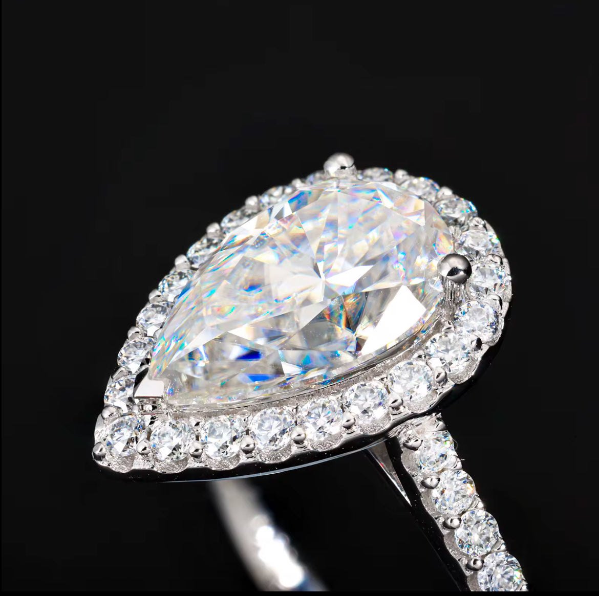 Moissanite pear-shaped ring